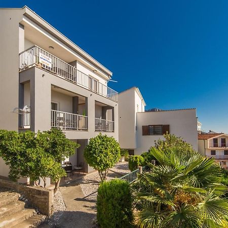Apartments By The Sea Brist, Makarska - 11078 Buitenkant foto