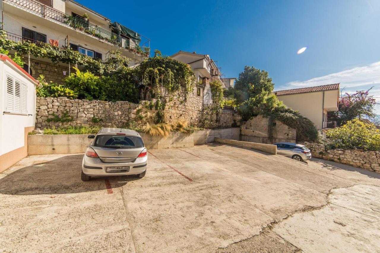 Apartments By The Sea Brist, Makarska - 11078 Buitenkant foto