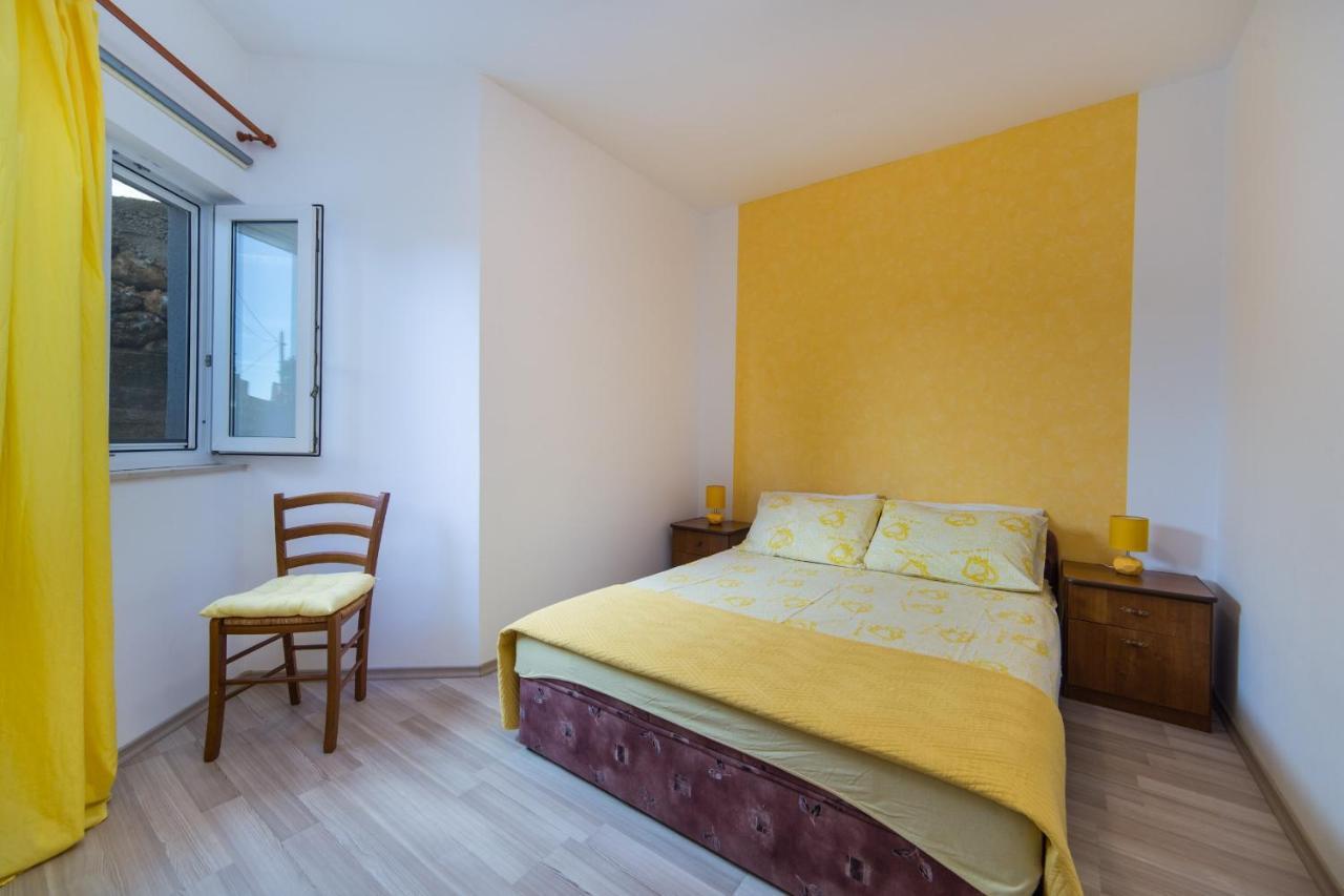 Apartments By The Sea Brist, Makarska - 11078 Buitenkant foto