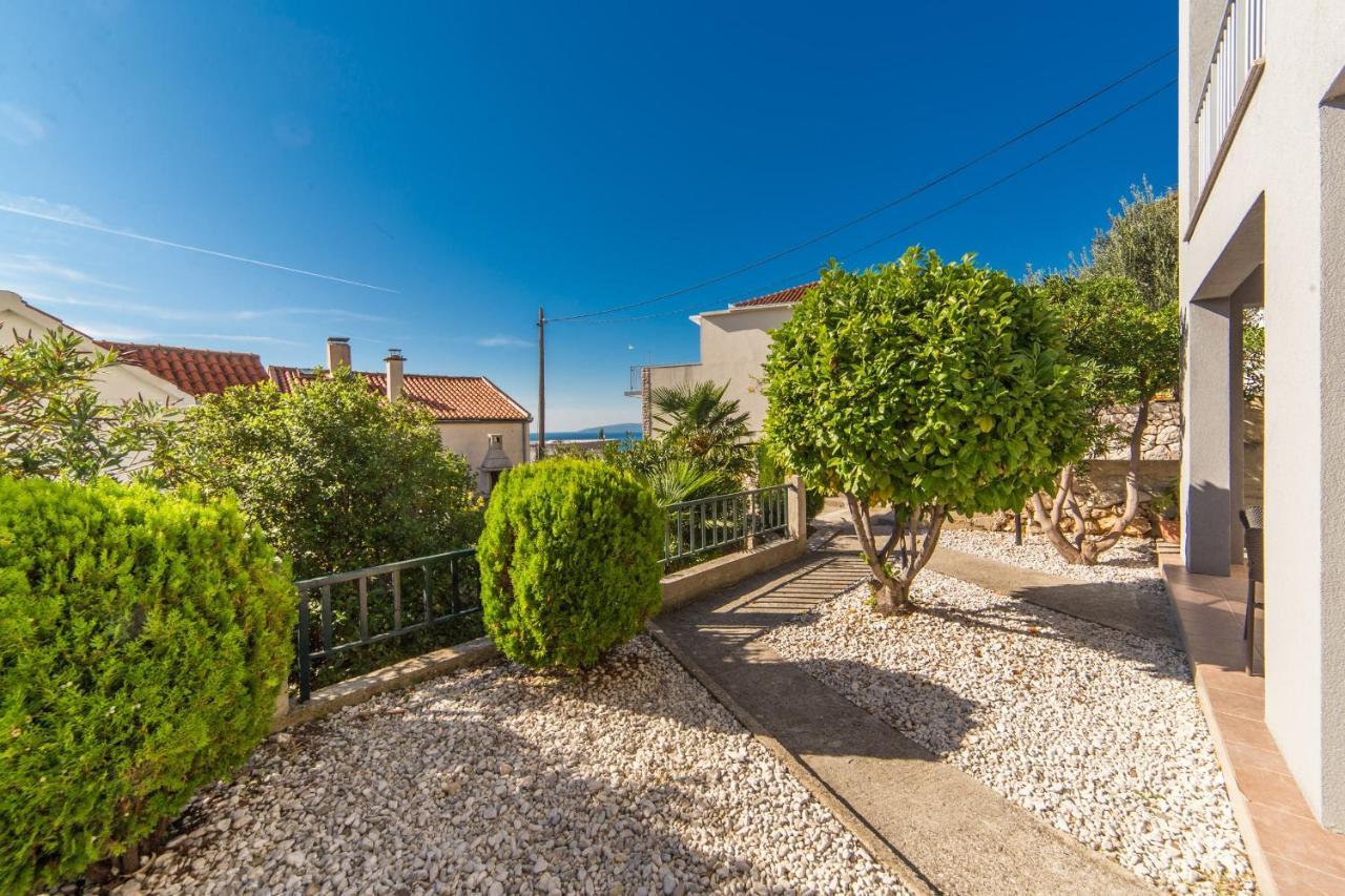Apartments By The Sea Brist, Makarska - 11078 Buitenkant foto