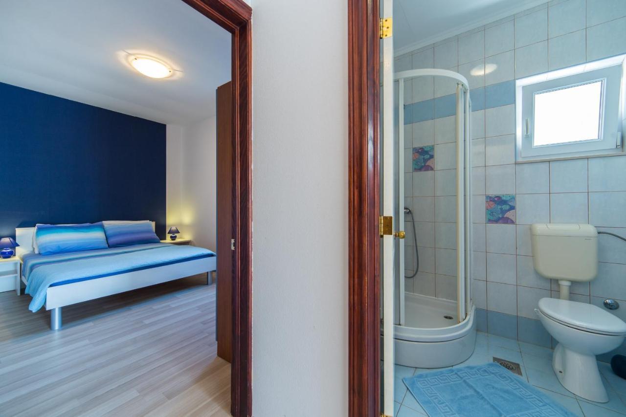 Apartments By The Sea Brist, Makarska - 11078 Buitenkant foto