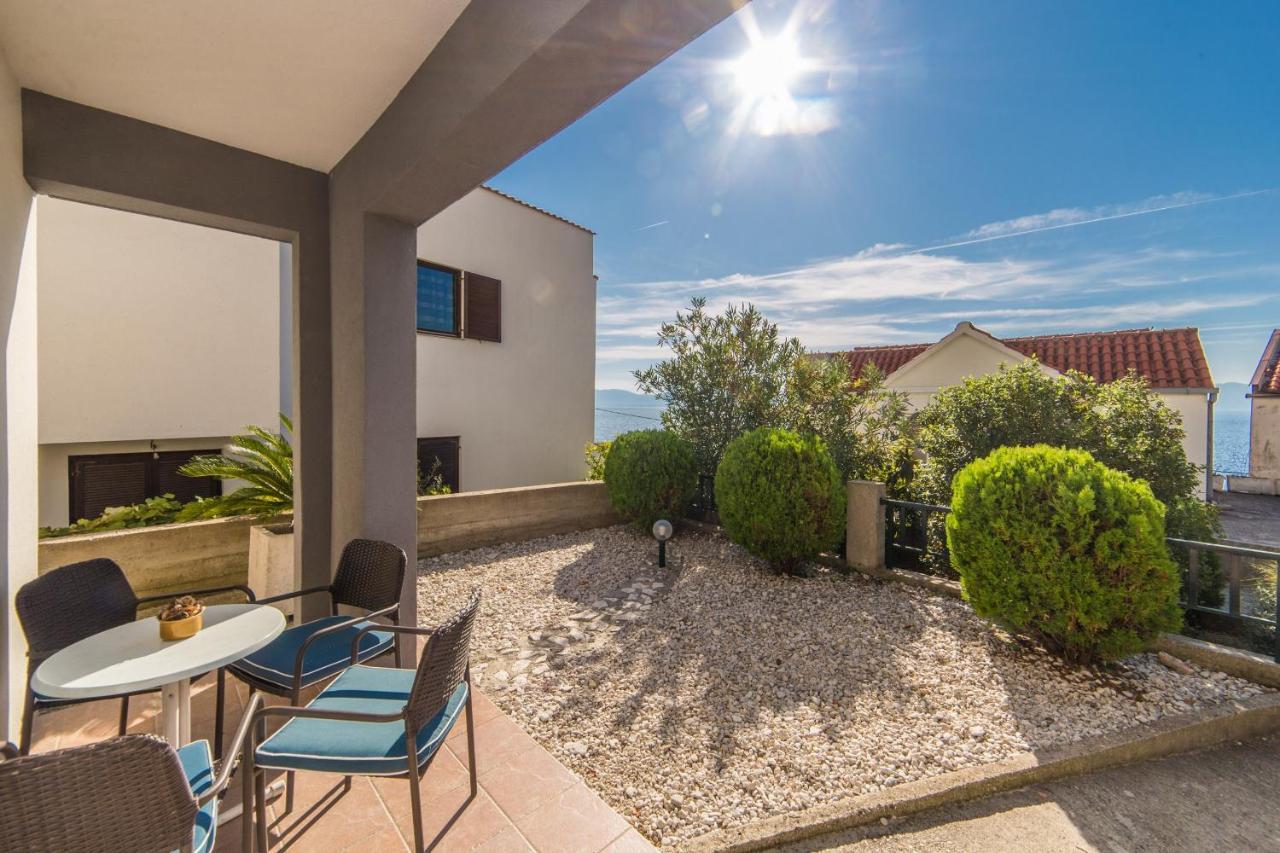 Apartments By The Sea Brist, Makarska - 11078 Buitenkant foto