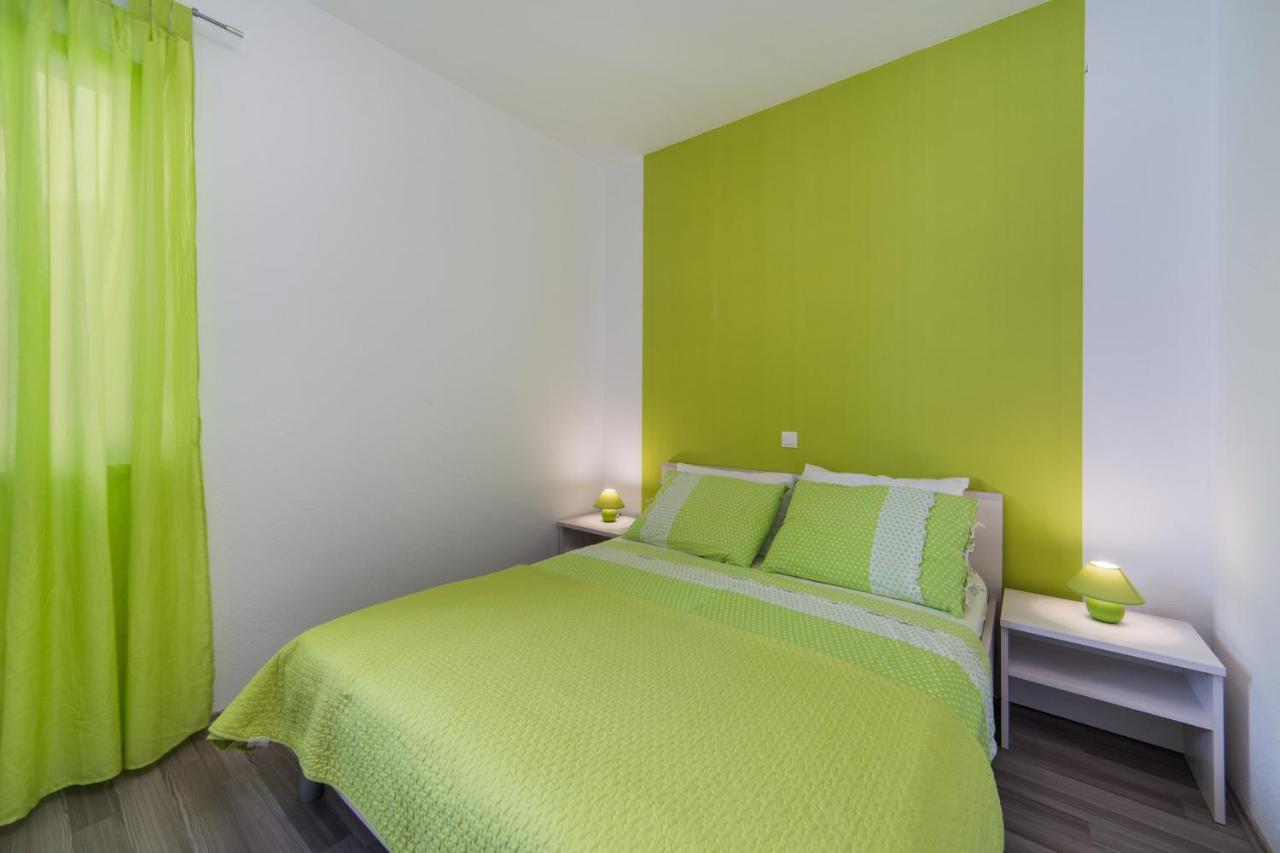 Apartments By The Sea Brist, Makarska - 11078 Buitenkant foto