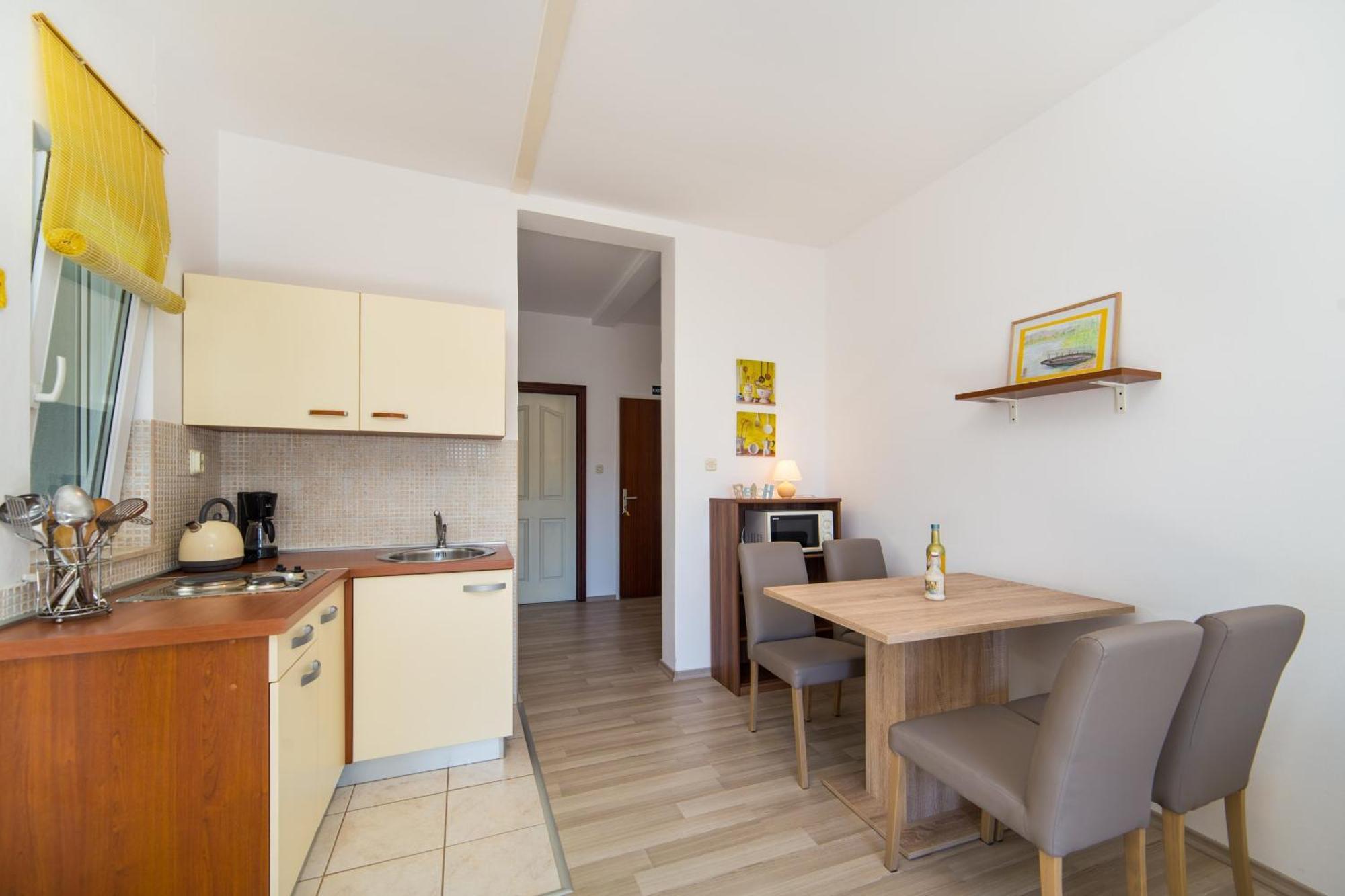 Apartments By The Sea Brist, Makarska - 11078 Kamer foto