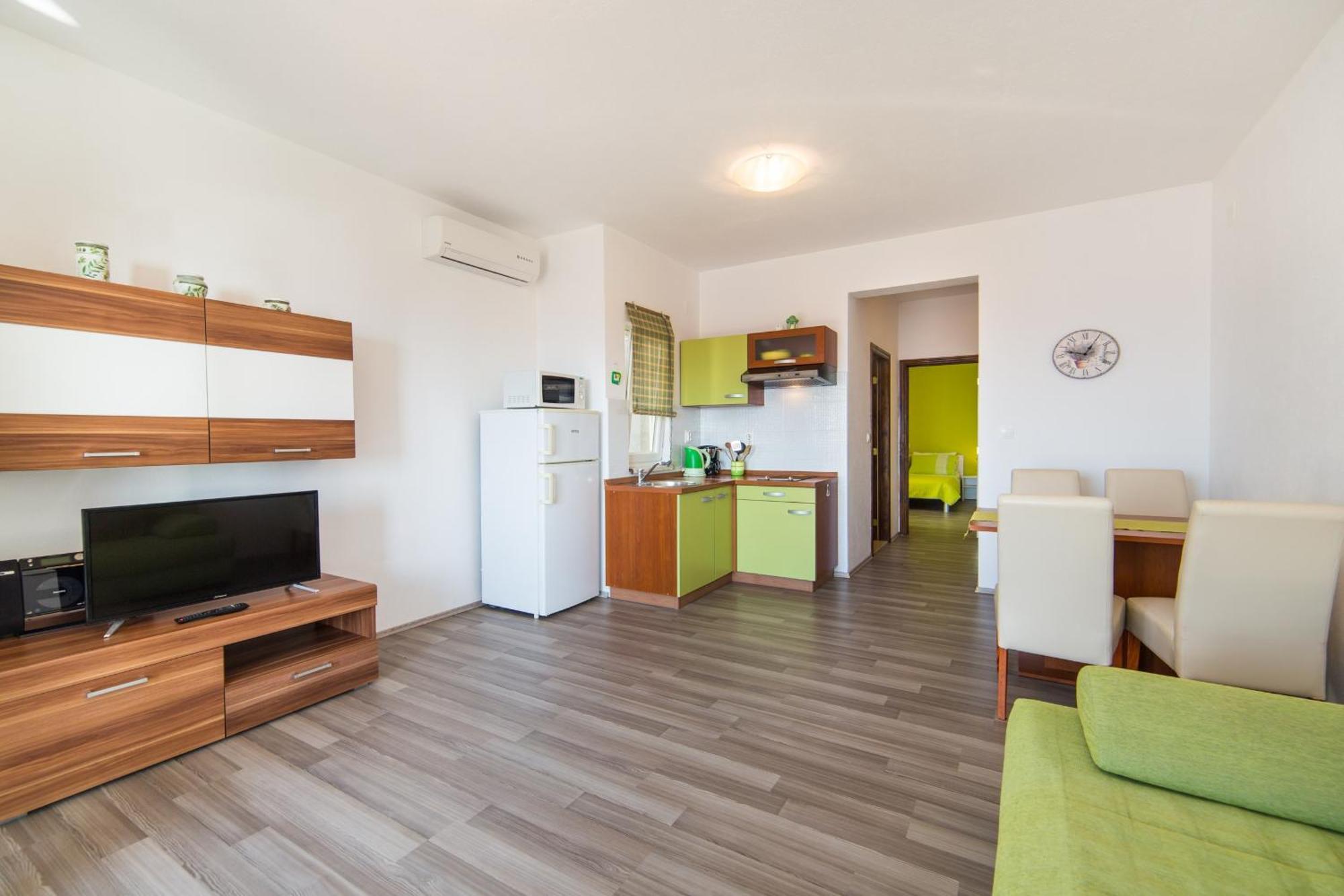 Apartments By The Sea Brist, Makarska - 11078 Kamer foto